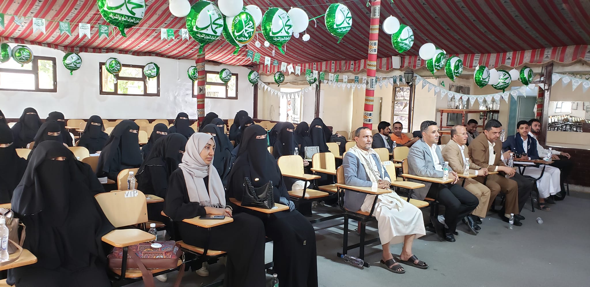 أحيت طالبات قسم اللغات والترجمة احتفائية المولد النبوي الشريف