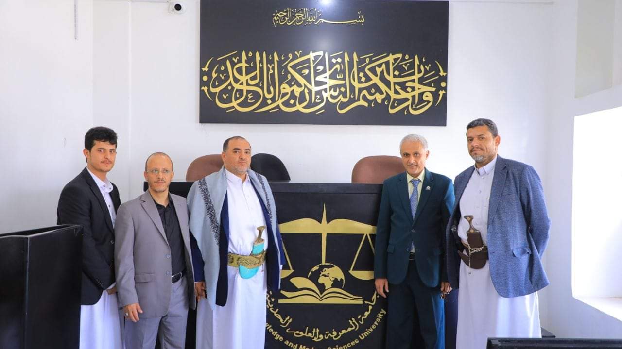 افتتاح الاستديو الإذاعي والتليفزيوني  والمحكمة الصورية بجامعة المعرفة والعلوم الحديثة.