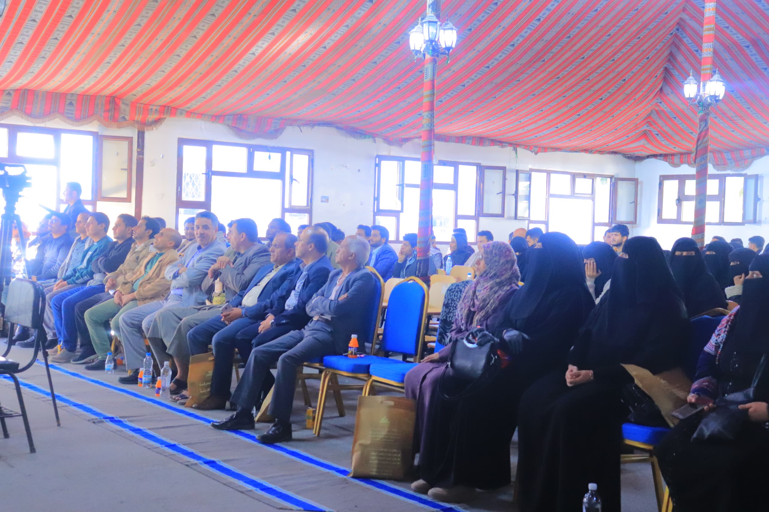 بمناسبة الذكرى السنوية لش'هي'د القرآن جامعة المعرفة والعلوم الحديثة تقيم فعالية بعنوان "الش'هي'د الق"ائد كان أمة"  الثلاثاء ٢٨ رجب ١٤٤٦ هجري الموافق ٢٨ يناير ٢٠٢٥م  في إطار تعزيز القيم الدينية والثقافية ، أقامت جامعة المعرفة والعلوم الحديثة فعالية بمناسبة الذكرى السنوية لش'هي'د القرآن رضوان الله عليه