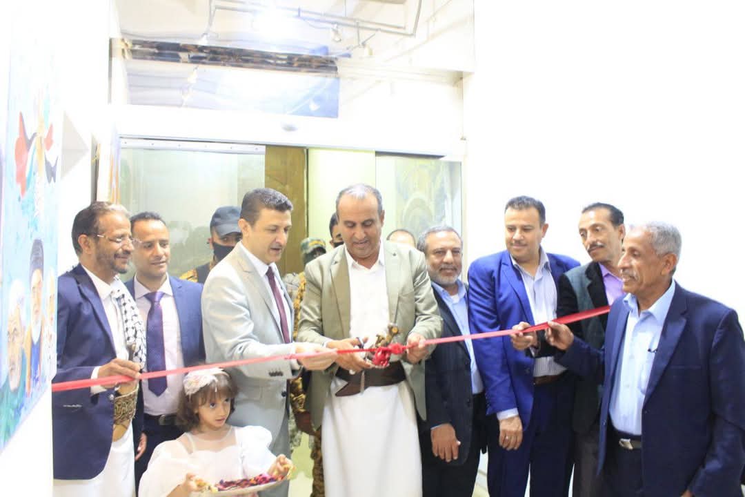 جامعة المعرفة والعلوم الحديثة تشارك في مسابقة ومعرض الفنون التشكيلية الثالث على مستوى الجامعات اليمنية