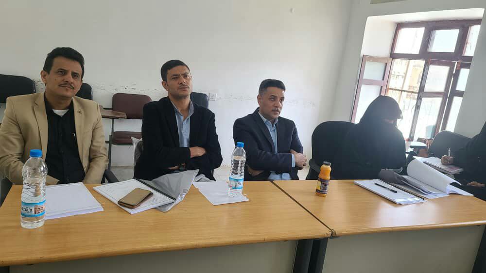 مناقشة ابحاث التخرج لطلاب وطالبات برنامج الترجمة(قسم اللغات والترجمة) 